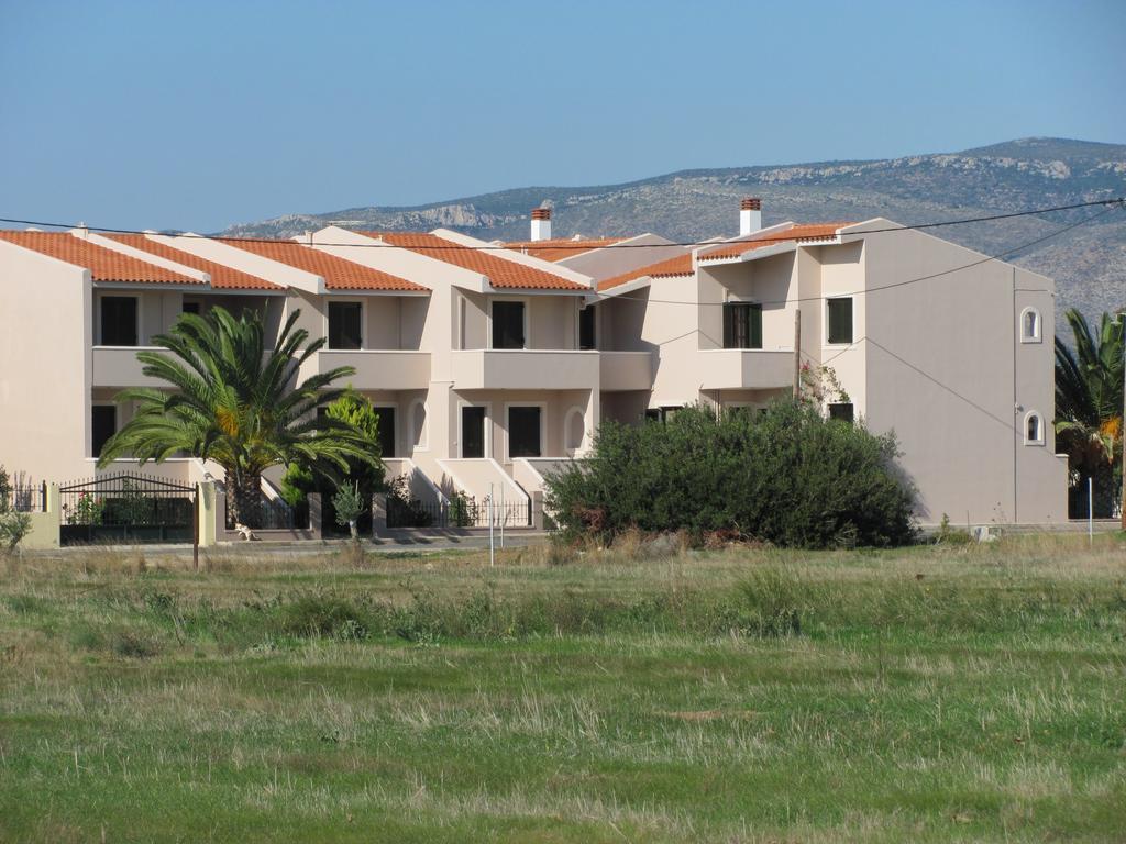 ארכאנגלוס Lakonia Bay Apartments מראה חיצוני תמונה
